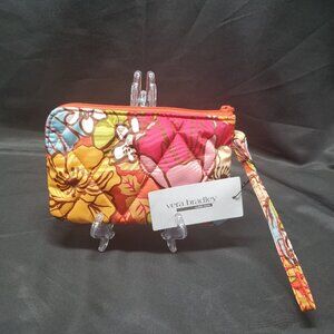 BNWT Vera Bradley Essential Zip Wristlet in Midday Garden